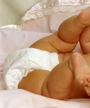 Прищі у новонароджених дітей: причини та догляд