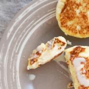 Mükemmel cheesecake Sirniki'nin tüm sırları çoklu fırında